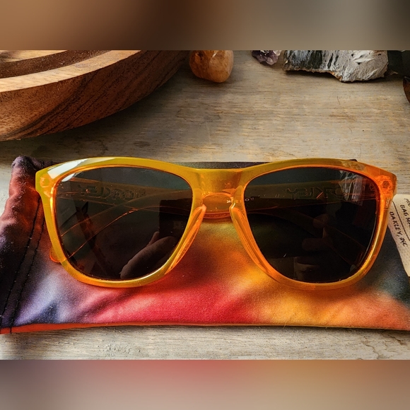 Oakley Acid Rain Orange Frogskins - Picture 1 of 8